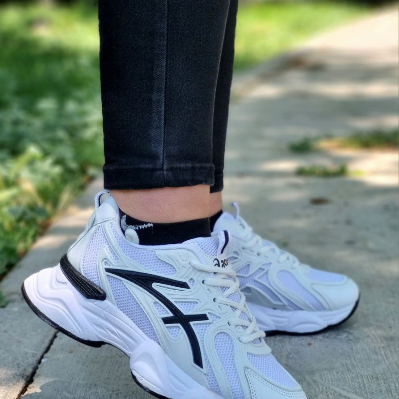 حراج فوق العاده کفش کتونی اسپرت زنانه و دخترانه مدل اسیکس رنگ سفید مشکی فوق العاده زیبا و خاص با ارسال رایگان