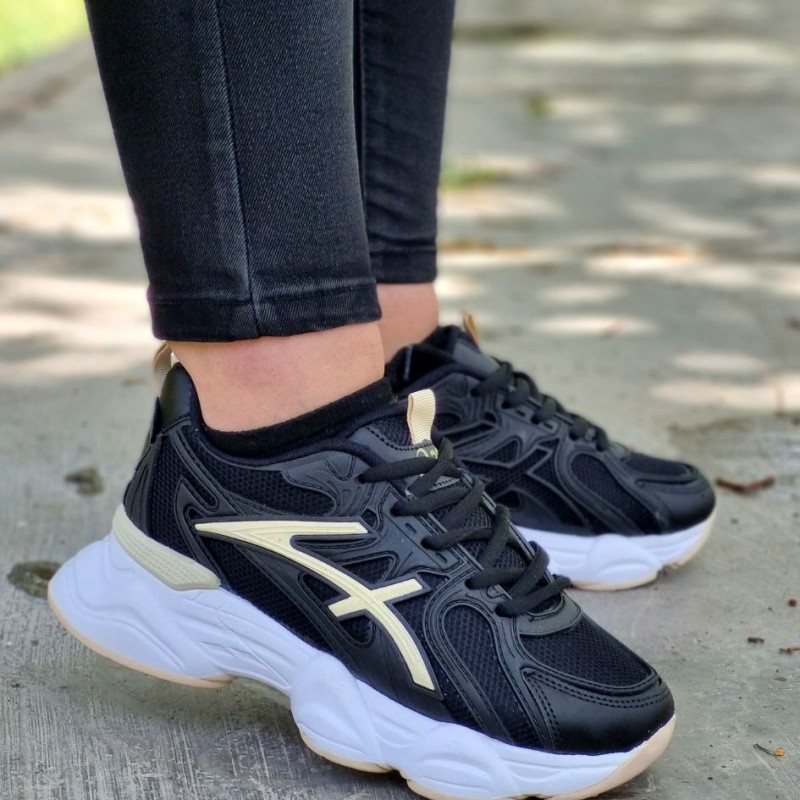 فروش ویژه کفش کتونی اسپرت زنانه و دخترانه مدل آسیکس رنگ مشکی کرم زیره سفید یه کار با کیفیت  و درجه یک  با ارسال رایگان