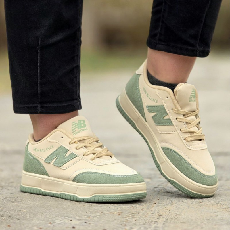 حراج شگفت انگیز کفش کتونی اسپرت دخترانه و زنانه مدل نیوبالانس رنگ کرم سبز یه کار مدرن و مناسب افراد خاص پسند با ارسال رایگان