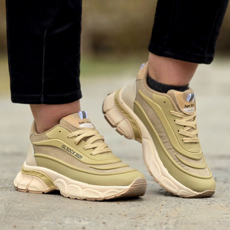 حراج بی نظیر کفش کتونی اسپرت دخترانه و زنانه مدل فشیون رنگ کرم سبز یه مدل خاص و بی نظیر با ارسال رایگان