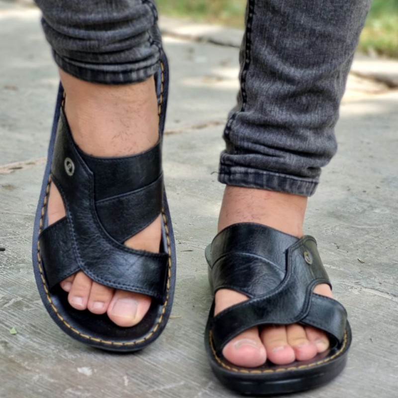 فروش هیجان انگیز دمپایی صندل مردانه و پسرانه مدل جدید رنگ مشکی زیره راحت و سبک با ارسال رایگان