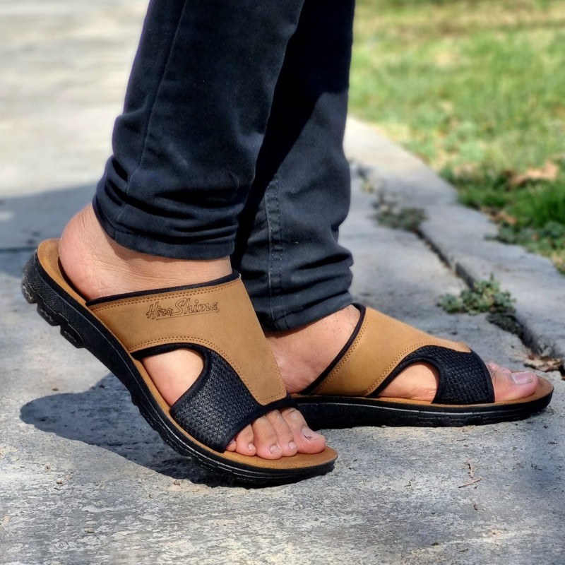 حراج هیجان انگیز دمپایی  صندل مردانه و پسرانه رنگ خردلی مشکی فوق العاده راحت و جذاب با ارسال رایگان