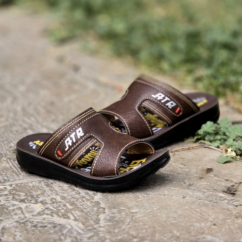 تخفیف فوق العاده دمپایی وصندل بچگانه رنگ قهوه ای زیره پیو سبک و راحت با ارسال رایگان