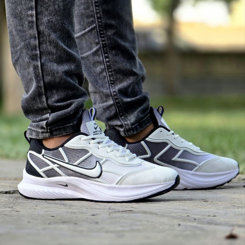 حراج واقعی کفش کتونی اسپرت پسرانه و مردانه مدل نایک مناسب برای پیاده روی و ورزش رنگ سفید مشکی با ارسال رایگان