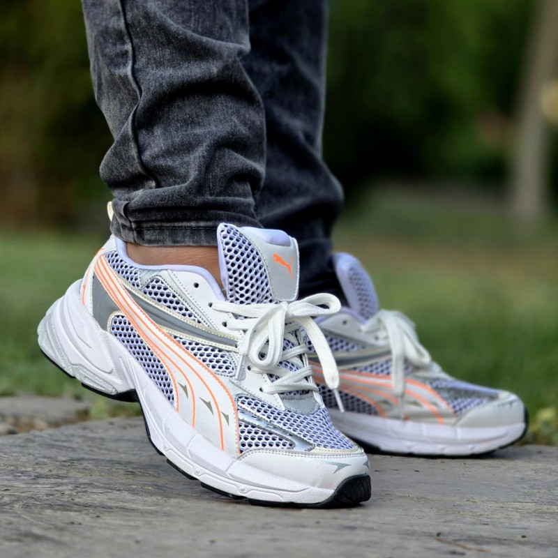 فروش کفش اسپرت مردانه و پسرانه مدل اسیکس بسیار محکم و مقاوم رنگ سفید نارنجی  با ارسال رایگان