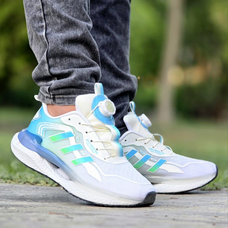 فروش واقعی کفش مردانه پسرانه اسپرت مدل آدیداس اسپیسر  شیک و جذاب رنگ سفید آبی روشن  باارسال رایگان