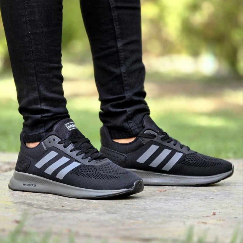 فروش استثنایی کفش کتونی اسپرت مردانه و پسرانه مدل ادیداس اسپیسر با کیفیت رنگ مشکی طوسی  با ارسال رایگان