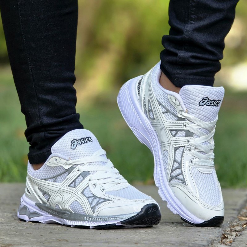 حراج بی نظیر کفش اسپرت مردانه و پسرانه مدل اسیکس به صرفه و راحت رنگ سفید طوسی با ارسال رایگان