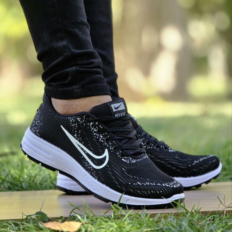 فروش جدیدکفش کتونی اسپرت مردانه و پسرانه مدل نایک شیک و سبک رنگ مشکی   با ارسال رایگان