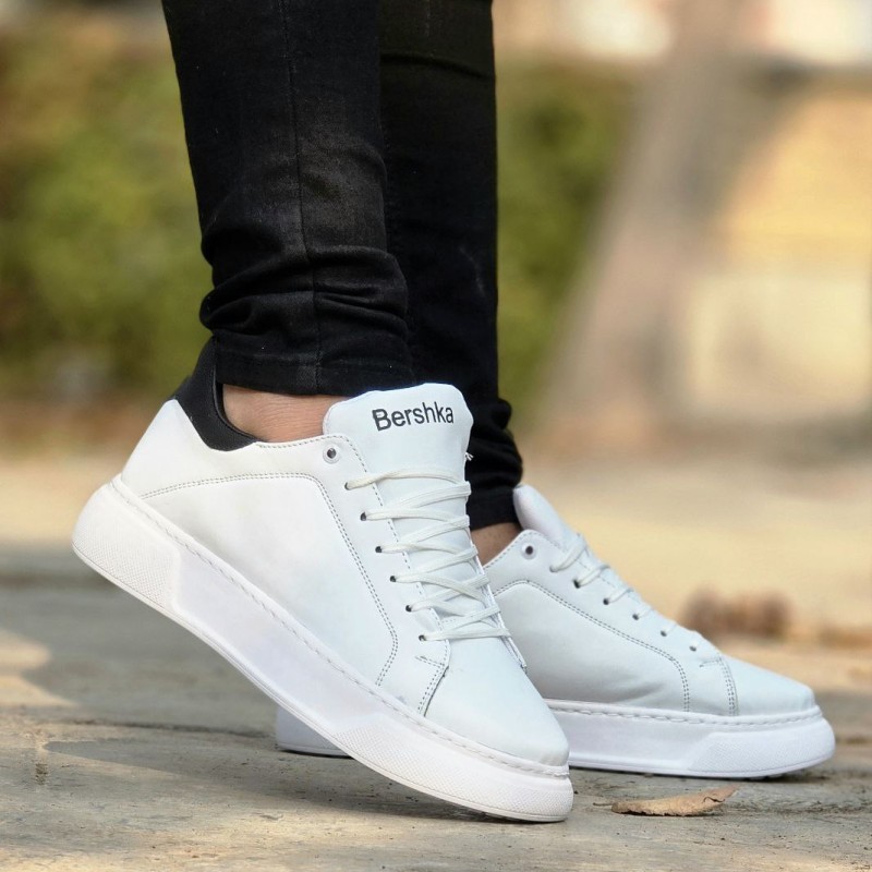 فروش ویژه کفش کتونی اسپرت  مردانه مدل  Bershka  بی نظیرو باکیفیت  رنگ سفید تمام با ارسال رایگان