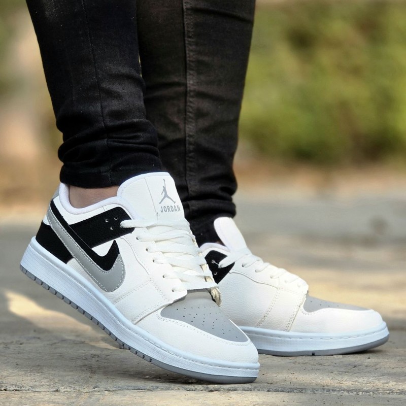 فروش جذاب کفش کتونی اسپرت مردانه و پسرانه مدل جردن دونایک (Nike Jordan)  شیک رنگ سفید طوسی مشکی  با ارسال رایگان