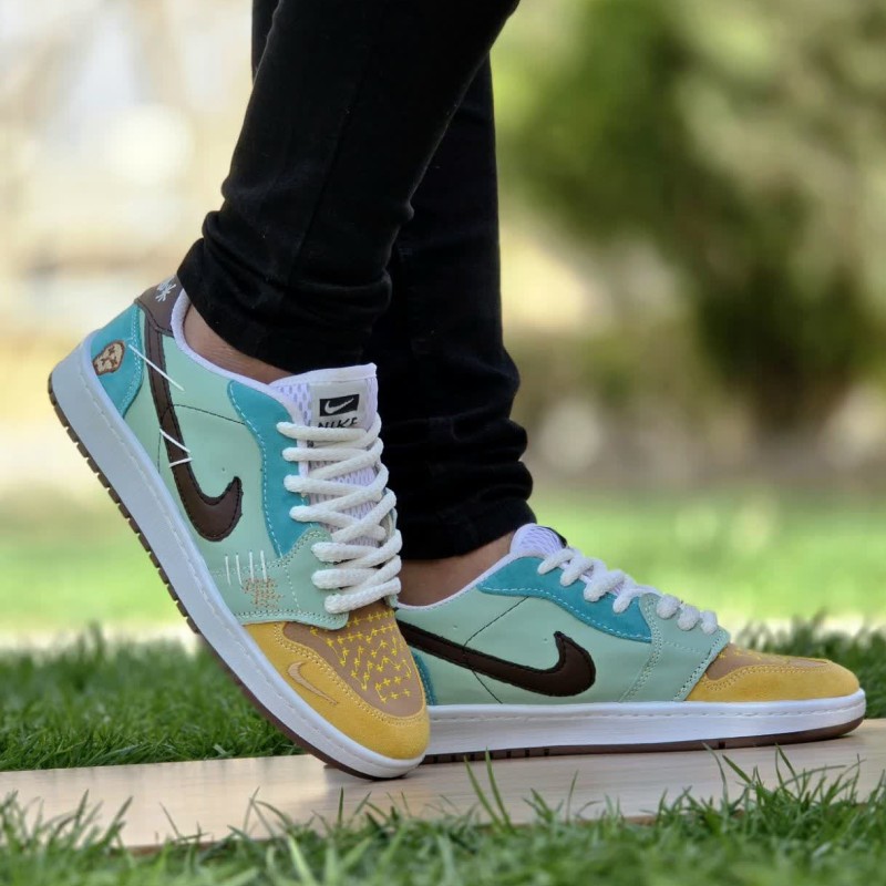 آفرررر کفش کتونی اسپرت مردانه و پسرانه مدل نایک جردن وودو (Nike Jordan Voodoo)  با کیفیت عالی رنگ  زرد سبز و آبی با ارسال رایگان