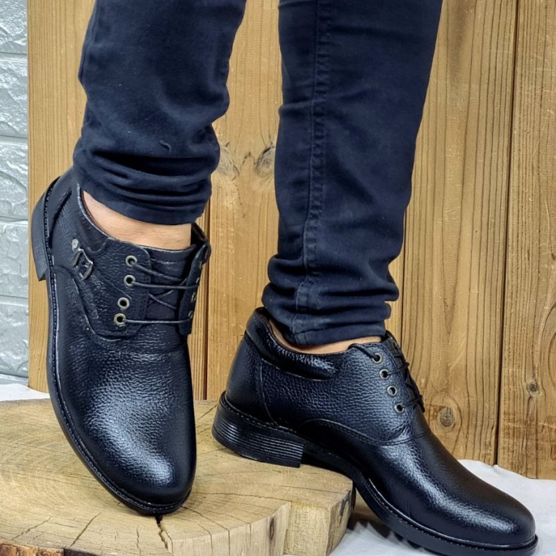 کفش اداری مجلسی مردانه چرم طبیعی تبریزبا کیفیت و پرطرفدار بندی سگکی مشکی با ارسال رایگان