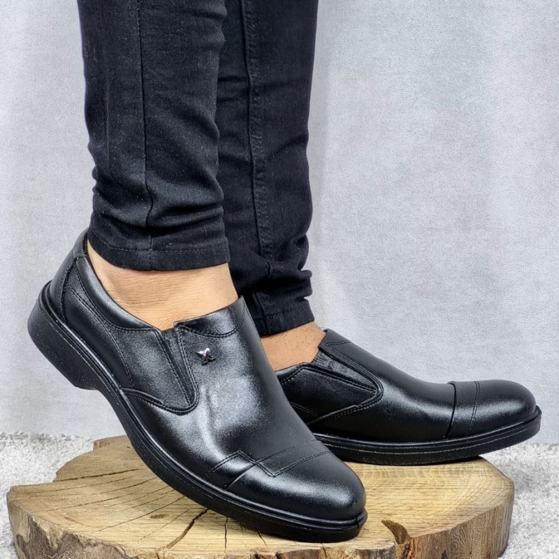 کفش اداری مجلسی مردانه چرم طبیعی تبریزبا کیفیت و پرطرفدار رویه خط دار فوق العاده با ارسال رایگان