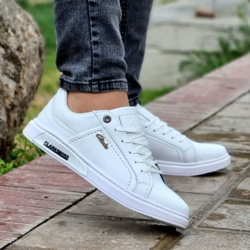 حراج ویژه کفش اسپرت  ونس مردانه و پسرانه جدیدمدل کلارک رنگ سفید زیره پیو راحت و سبک  با ارسال رایگان