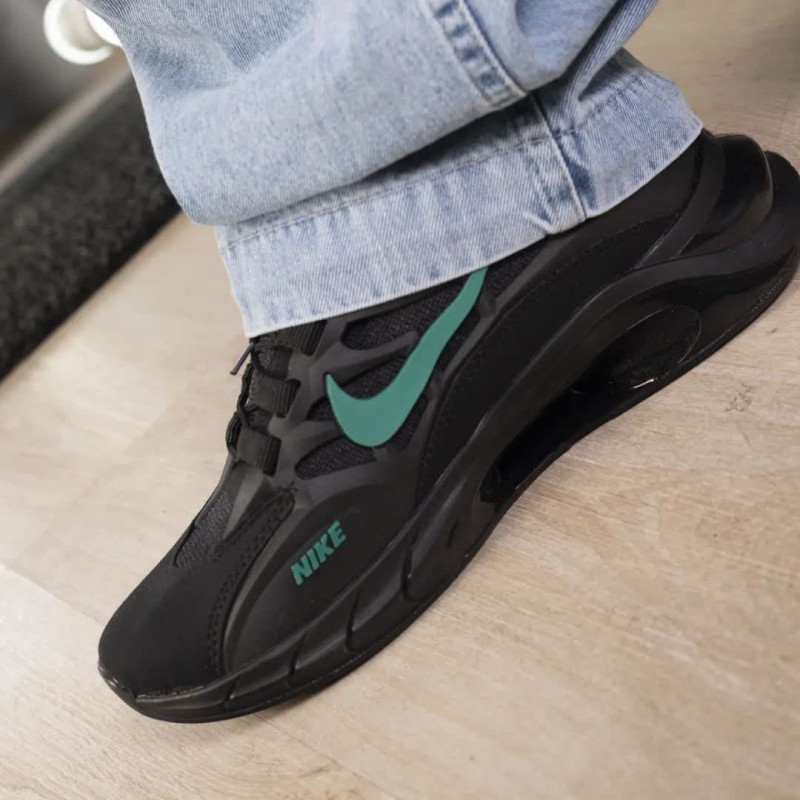 حراج ویژه کفش کتونی اسپرت مردانه و پسرانه مدل  نایک  زیره کپسولی رنگ مشکی نایک سبز شیک وزیبا بااراسال رایگان