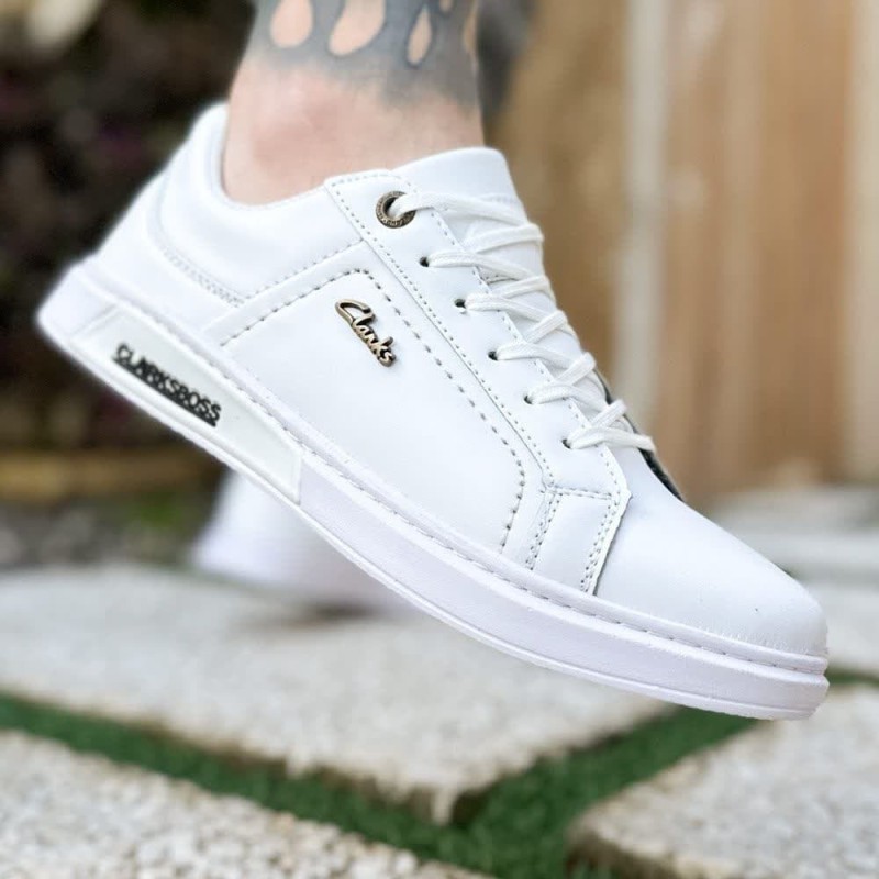 حراج ویژه کفش اسپرت  ونس مردانه و پسرانه جدیدمدل کلارک رنگ  سفید تمام  خوشگل و خوش فرم  با ارسال رایگان