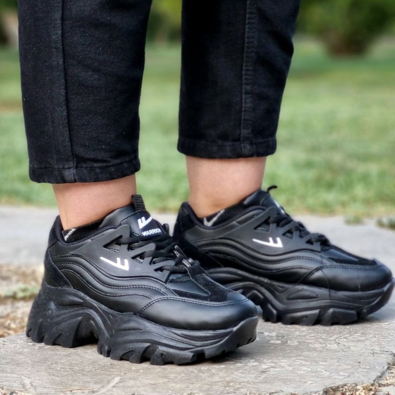 حراج ویژه کفش کتونی اسپرت زنانه و دخترانه مدل یاموتا زیره پیو و نرم رنگ مشکی تمام  بسیار جذاب و شیک با ارسال رایگان