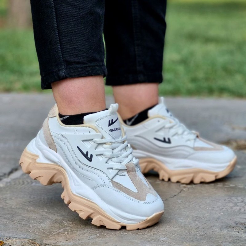 حراج ویژه کفش کتونی اسپرت زنانه و دخترانه مدل یاموتا زیره پیو و نرم رنگ سفید کرم خوشپا و با کیفیت  با ارسال رایگان