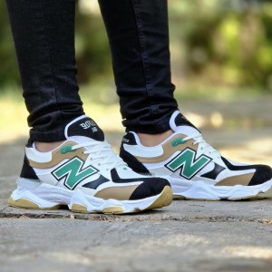 حراج جدید کفش کتونی اسپرت مردانه و پسرانه مدل نیوبالانس 9060 ترند و نفیس رنگ سفید مشکی با ارسال رایگان