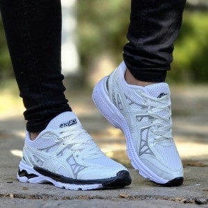 فروش جدید کفش اسپرت مردانه و پسرانه مدل اسیکس یه مدل بسیار شیک و جذاب رنگ سفید سبز  با ارسال رایگان