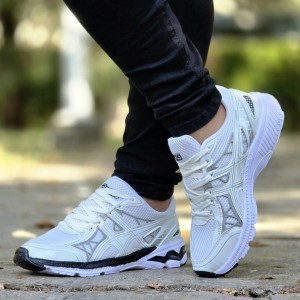 فروش جدید کفش اسپرت مردانه و پسرانه مدل اسیکس یه مدل بسیار شیک و جذاب رنگ سفید سبز  با ارسال رایگان