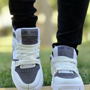 حراج واقعی کفش کتونی اسپرت  Amiri (امیری) مردانه پسرانه کلاسیک و جذاب  رنگ سفید ابی کرم  با ارسال رایگان