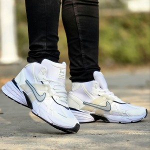 حراج باور نکردنی این هفته  نیم بوت مردانه و پسرانه  فوق العاده راحت و خوشپا مناسب افراد شیک پوش با ارسال رایگان