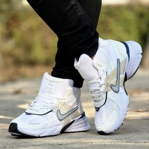 حراج باور نکردنی این هفته  نیم بوت مردانه و پسرانه  فوق العاده راحت و خوشپا مناسب افراد شیک پوش با ارسال رایگان