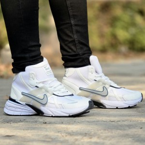 حراج باور نکردنی این هفته  نیم بوت مردانه و پسرانه  فوق العاده راحت و خوشپا مناسب افراد شیک پوش با ارسال رایگان