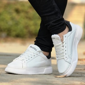 تخفیف عالی کفش کتونی اسپرت  مردانه مدل  Bershka شیک و جذاب رنگ مشکی سفید با ارسال رایگان