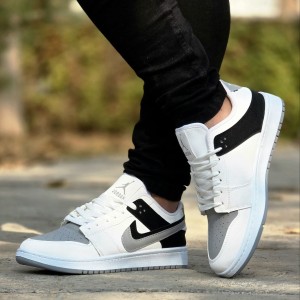 فروش جذاب کفش کتونی اسپرت مردانه و پسرانه مدل جردن دونایک (Nike Jordan)  شیک رنگ سفید طوسی مشکی  با ارسال رایگان