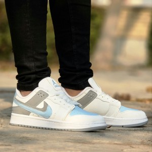 فروش فوق العاده کفش کتونی اسپرت مردانه و پسرانه مدل جردن دونایک (Nike Jordan)  بسیار بادوام رنگ سفید آبی طوسی با ارسال رایگان