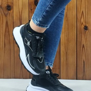 فروش ویژه کفش کتونی  اسپرت زنانه و دخترانه زیره پیو مدل دیزل مشکی  لژدار 4497  با ارسال رایگان