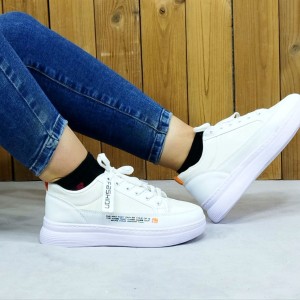 کفش کتونی اسپرت دخترانه شیک و عالی مدل شاهین رویه پتینه سفید با ارسال رایگان کد 4340