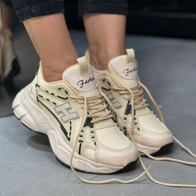 حراج ویژه  کفش کتونی اسپرت زنانه دخترانه مدل H شیک و جذاب رنگ کرمی مشکی  با ارسال رایگان