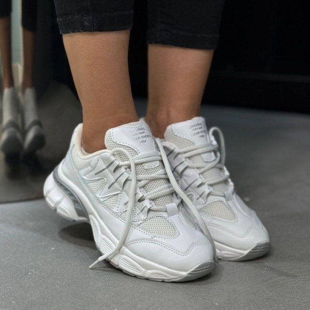 فروش فوق العاده کفش اسپرت زنانه دخترانه  مدل بالنسیاگا Balenciaga نرم و سبک  رنگ سفید  ارسال رایگان