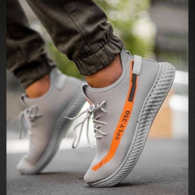 فروش فوق العاده ست کفش اسپرت بافت مردانه و زنانه با قیمت باور نکردنی  رنگ  طوسی نارنجی  باارسال رایگان