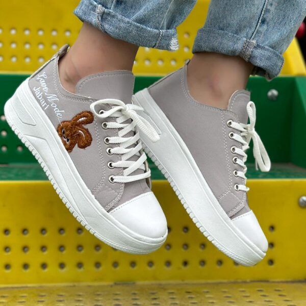 حراج ویژه کفش اسپرت زنانه دخترانه مدل ونس خرگوشی لژدار  پرفروش رنگ سفید طوسی باارسال رایگان