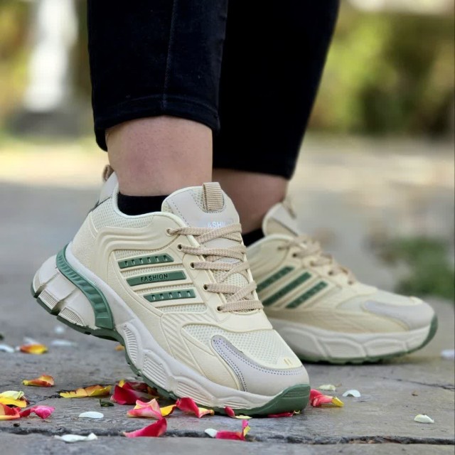 تخفیف باورنکردنی کفش کتونی اسپرت زنانه دخترانه مدل ادیداس  مقاوم وبه روز  رنگ  کرم سبز  با ارسال رایگان