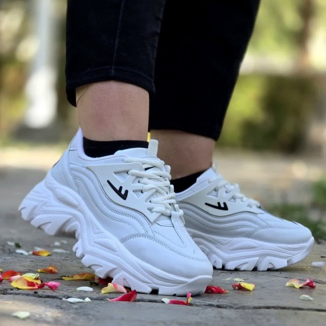 حراج باورنکردنی کفش کتونی اسپرت زنانه دخترانه مدل یاموتا با قیمتی استثنایی و عالی رنگ سفید  با ارسال رایگان