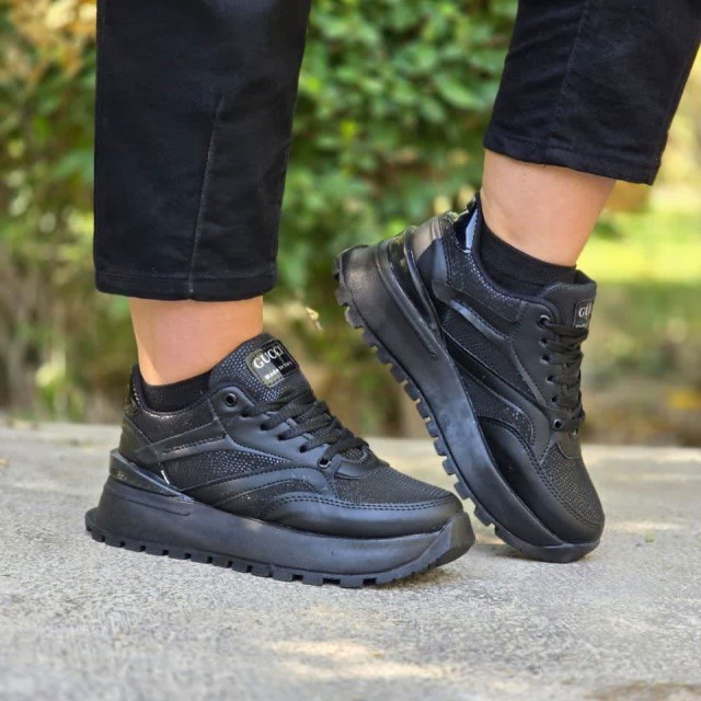 حراج ویژه کفش کتونی اسپرت زنانه دخترانه مدل گوچی شیک و به روز  رنگ مشکی تمام با ارسال رایگان 4393