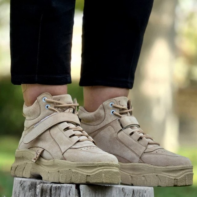 حراج ویژه  کفش نیم بوت زنانه دخترانه مدل بوفالو جذاب و پرطرفدار رنگ کرمی  با ارسال رایگان