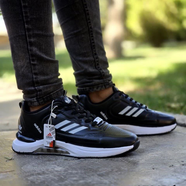 فروش فوق العاده کفش اسپرت ست زنانه و مردانه مدل ادیداس زیبا و با کیفیت رنگ مشکی سفید  با ارسال رایگان کد 3730