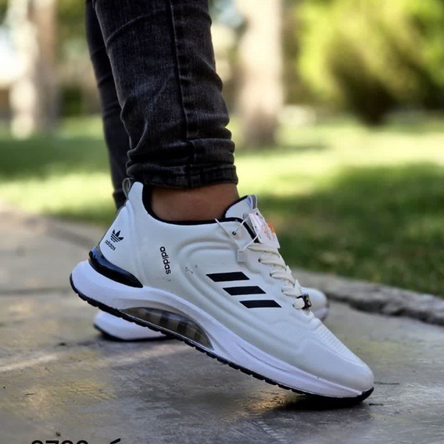 فروش جذاب کفش اسپرت ست زنانه و مردانه مدل ادیداس  مناسب خانم ها و اقایان خوش سلیقه رنگ سفید مشکی  با ارسال رایگان کد 3732
