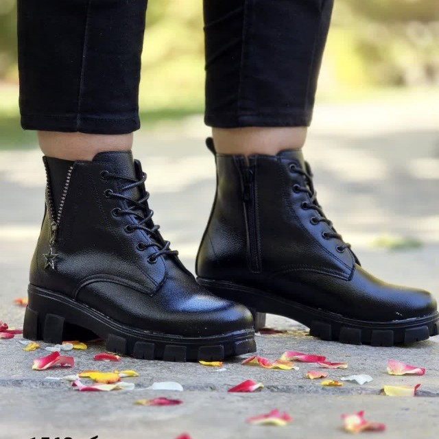 حراج جذاب پاییزه نیم بوت زنانه دخترانه مدل زیپی فوق العاده باکیفیت و بادوام رنگ مشکی  باارسال رایگان کد 1563