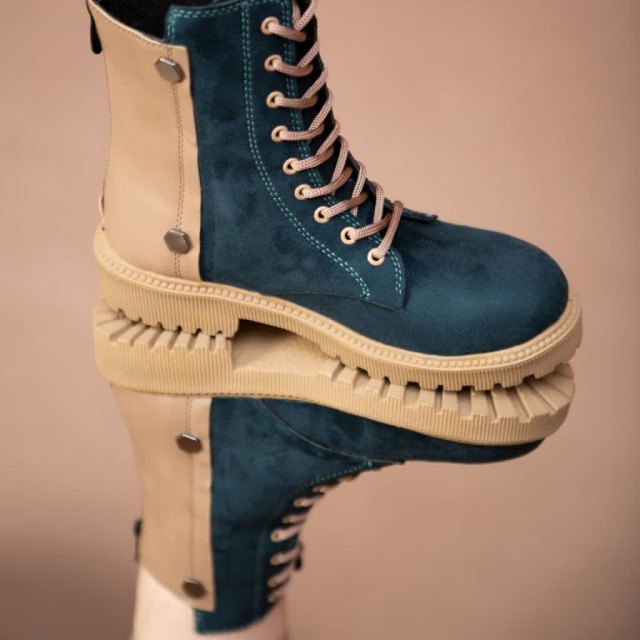 حراج شگفت انگیز نیم بوت زنانه دخترانه ساق بلند بسیار شیک و راحت رنگ مشکی کرم باارسال رایگان