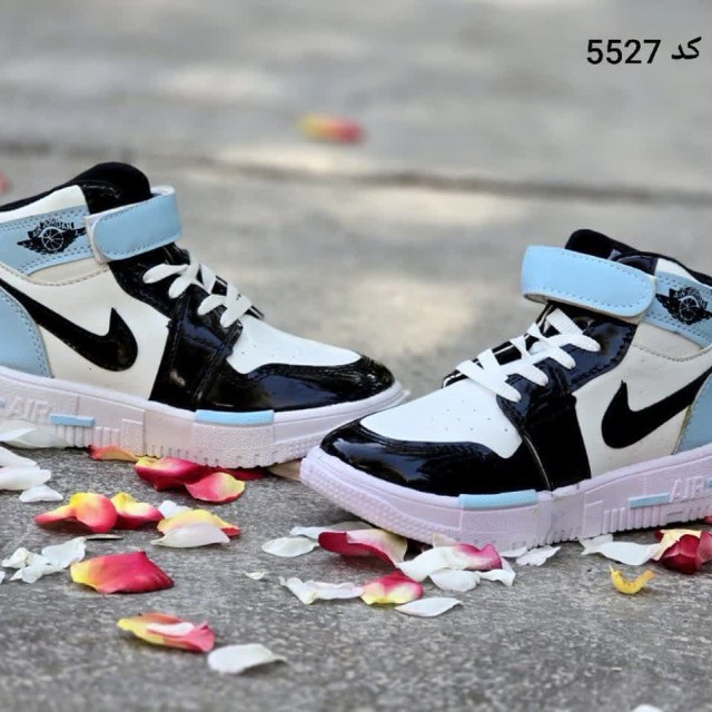 حراج پاییزه نیم بوت اسپرت بچگانه مدل جردن  خاص و دلربا رنگ سفید مشکی ابی با ارسال رایگان  کد 5530