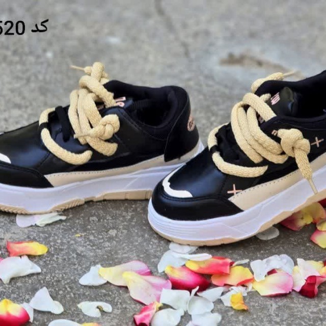 فروش ویژه کفش اسپرت بچگانه مدل نیوشیتا  مدلی جدید و خاص رنگ مشکی کرم با ارسال رایگان  کد 5520