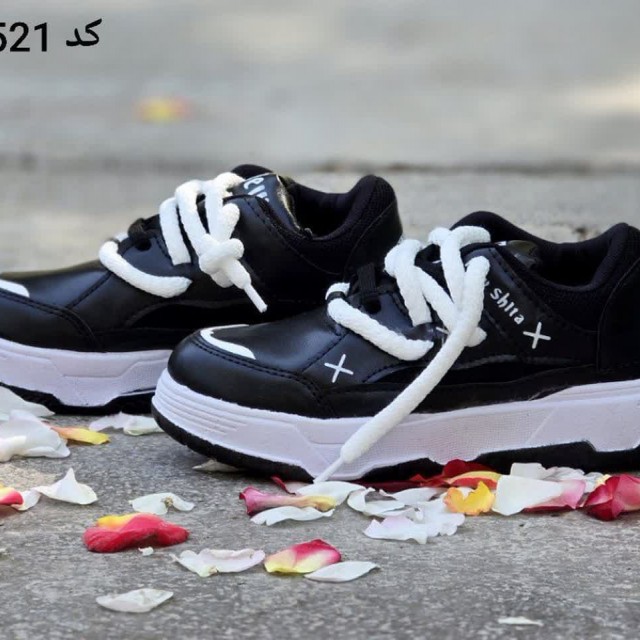 حرااااج کفش اسپرت بچگانه مدل نیوشیتا  ویژه کودکان شیک پوش  رنگ مشکی سفید  با ارسال رایگان  کد 5521